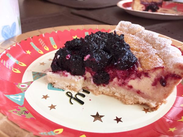 來不及搶到美麗的切面，只好將就拍這最後一塊囉