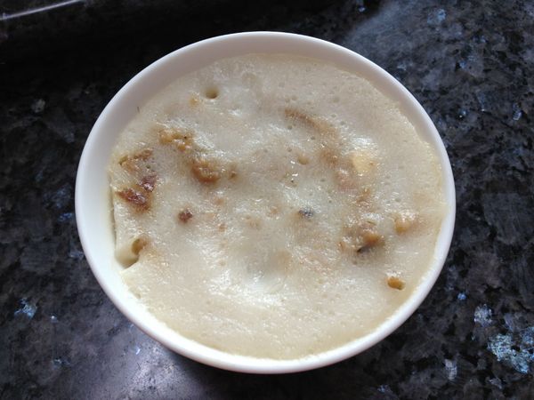 步驟15蒸好後 可用牙籤或竹筷子插進去看看 如果不會黏在上面就表示好了