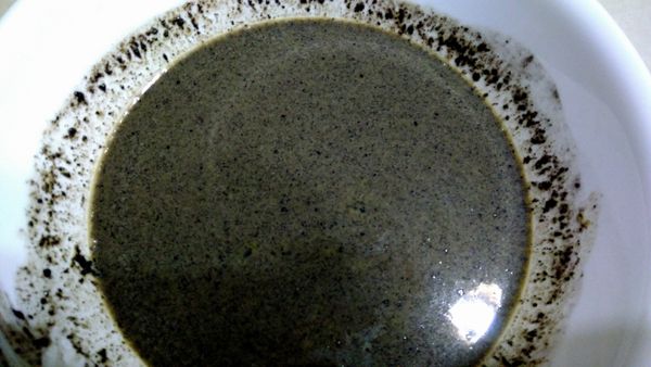 蛋黃、牛奶、芝麻醬拌勻