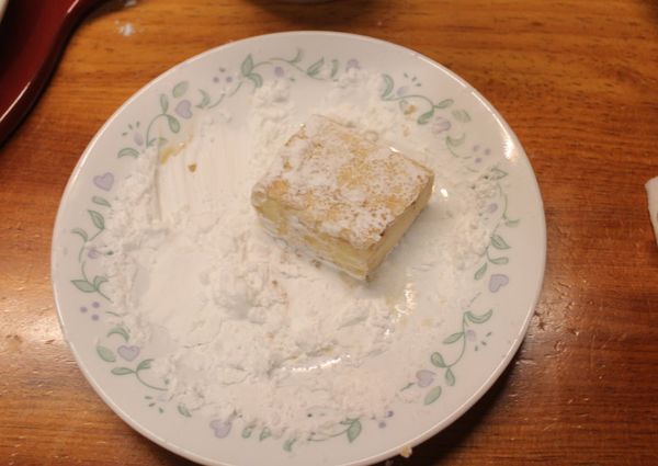 再將豆腐沾上一層薄薄玉米粉。