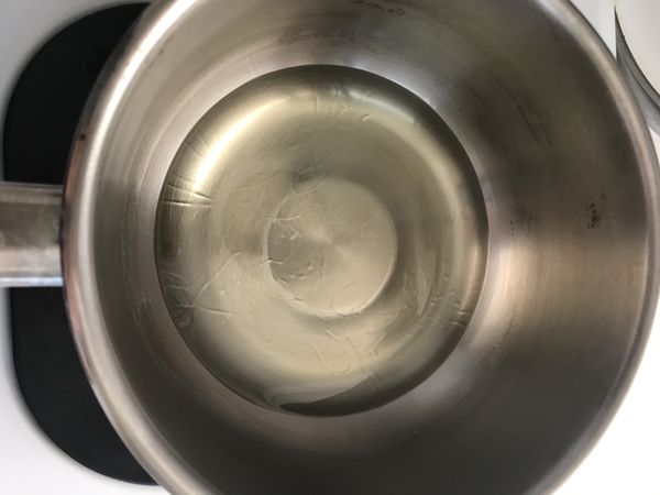 麵糊部份......沙拉油入鍋加熱到出現出現油紋..不要過熱....