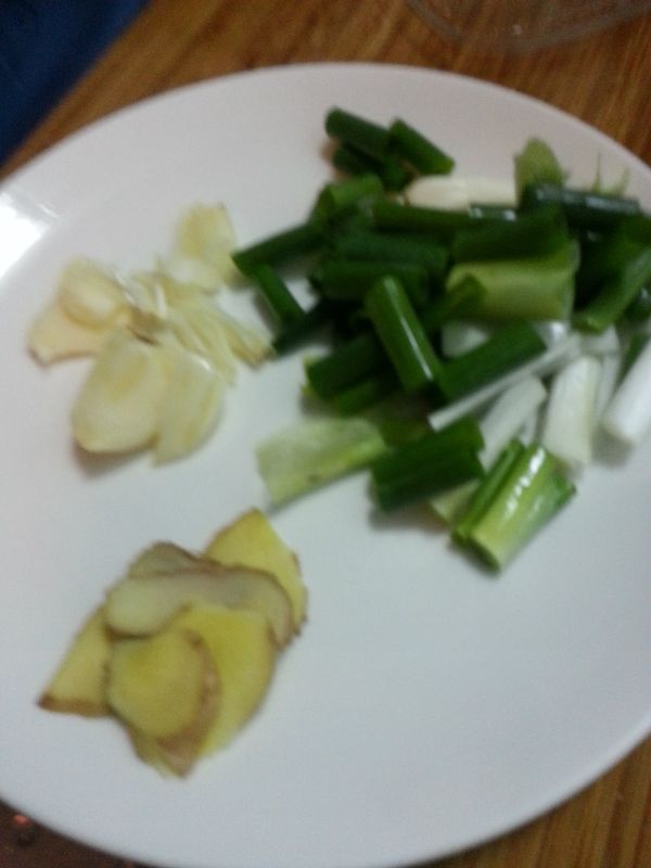 放入蔥綠,再下另一半的味噌