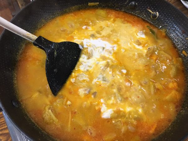 起鍋前拌入椰奶調味即可。