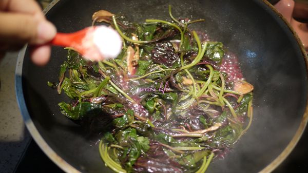 +一小匙鹽+一小匙柴魚粉調味