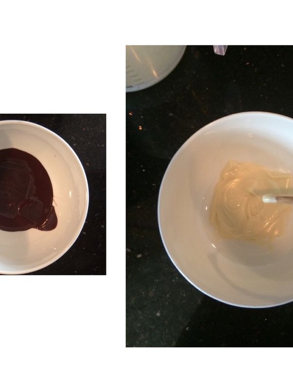 將10g 白巧克力跟苦甜巧克力 隔水加熱融化