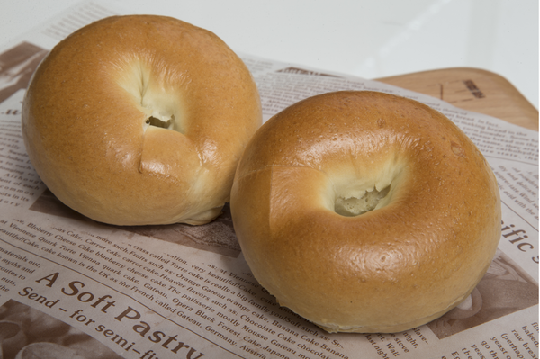 入爐烤焙， 以上下火220/190℃12~14分,Q彈貝果美味出爐。