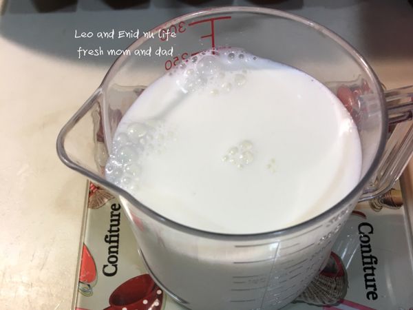 一顆蛋大約100ml左右牛奶（可依個人口感增減）