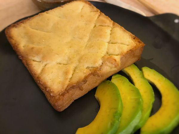 即出爐香噴噴的菠蘿吐司了