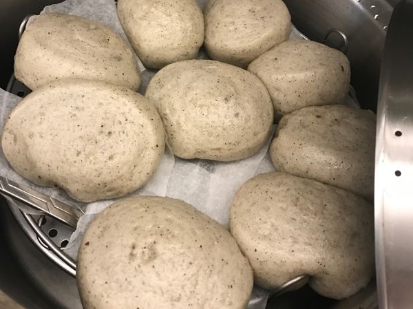 唉呀呀呀蒸完整個炸開哈哈哈 東倒西歪的 膨脹係數也太大了吧