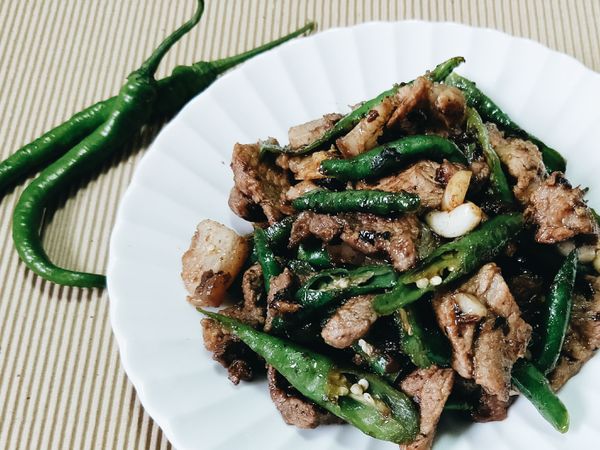 拌炒約一分鐘後即可盛盤。