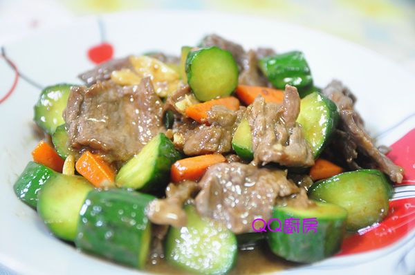 香噴噴的牛~料理來囉!