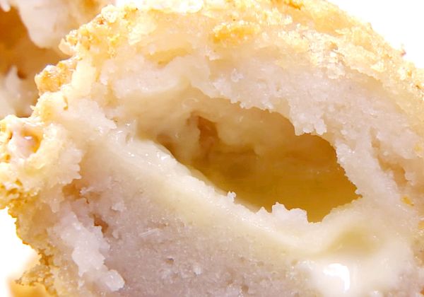 香酥又爆漿的奶香芋頭球就完成啦！是不是很簡單呢？