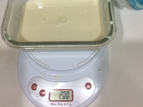 先將豆漿秤重200cc