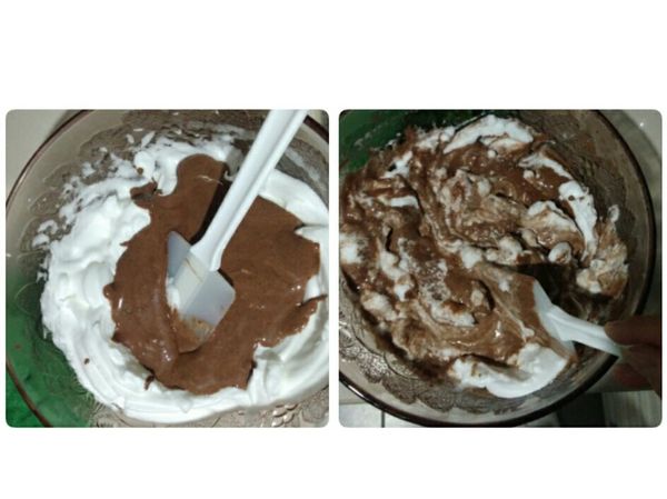 加些蛋白进蛋黄糊快速搅拌，再倒回蛋白霜，以切刀方式拌，不要过力拌会消泡的。