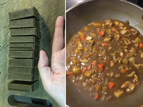 將咖哩塊切小塊後放入鍋內，持續以中火拌炒，視濃稠度加水（我們家喜歡吃有點稠稠的所以沒有加非常多水），再次滾時即完成，加飯加烏龍麵都超好吃喔😋。
p.s這是家裡不知名品牌的咖哩塊，但平常煮的時候都是用差不多2/3盒的咖哩塊喔～