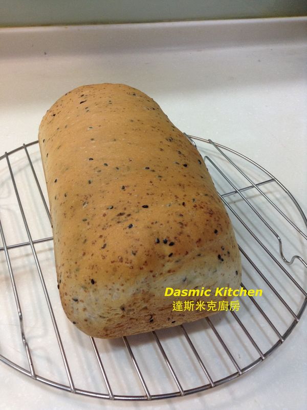 預熱完成，烤盒放烤箱下層烘烤約30-32分鐘（依自家烤箱火力調整）