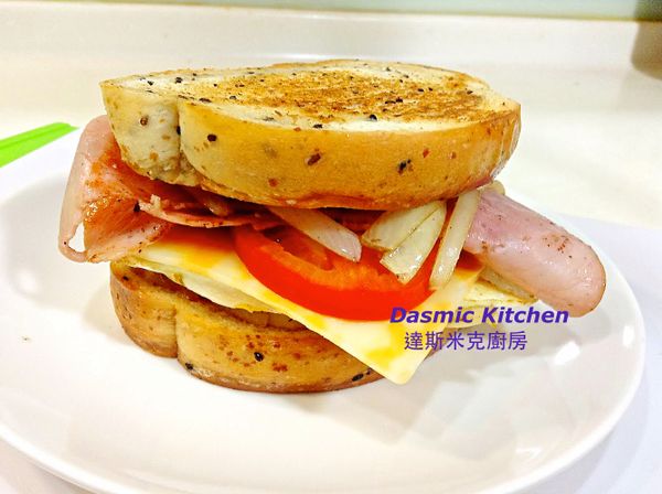 搭配各種內餡組合成三明治