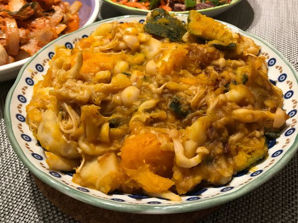 7️⃣起鍋前稍微翻攪，南瓜及馬鈴薯都已燉透囉！