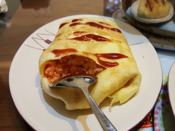 最後畫上幾點蕃茄醬即完成