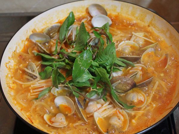 起鍋前, 關火, 放入九層塔翻勻增添香氣