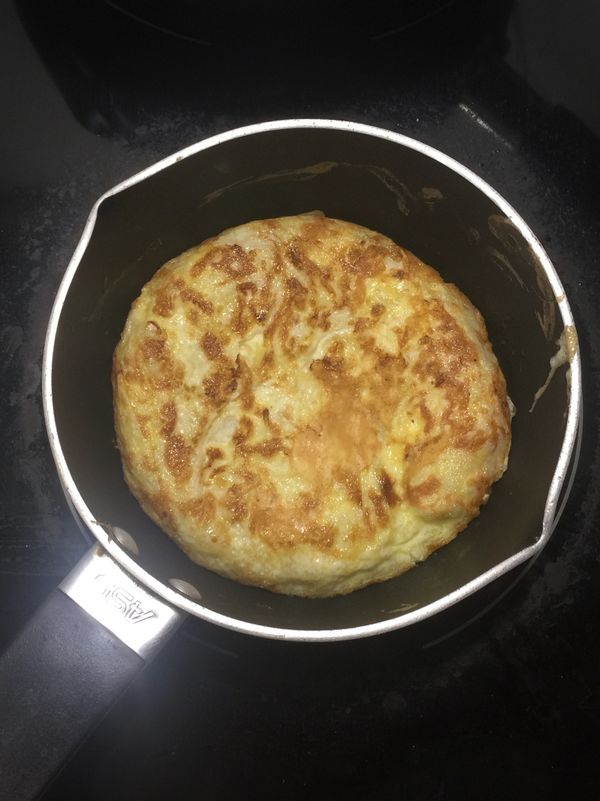 翻面後略煎30秒，（這樣裡面的蛋才不會太熟導致太乾）