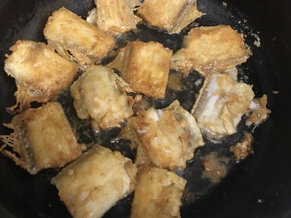 兩面煎至金黃色