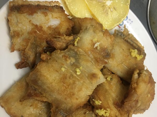 檸檬皮刨一些下來 灑上去 會有淡淡檸檬香,味道不夠就撒一些胡椒粉