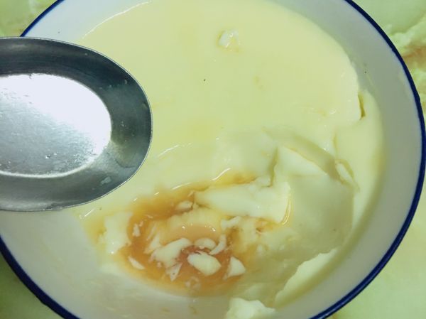 好了之後可以放涼在放進冰箱中
大約3～5小時  即可👌