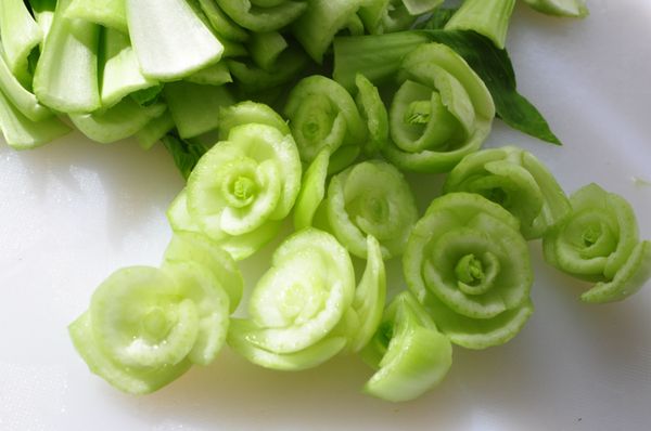 其他菜身隨意切一段段