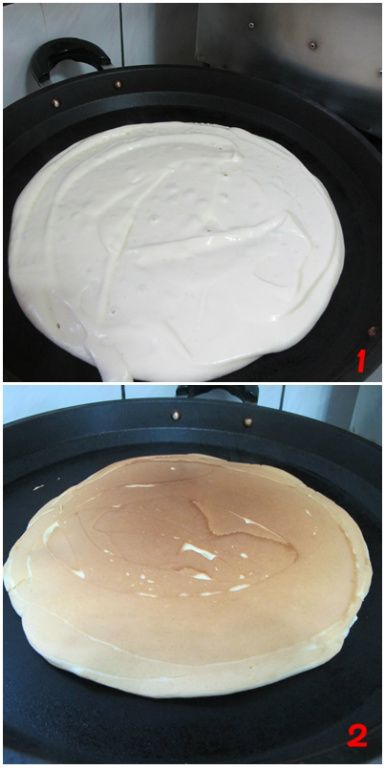 步驟3小火加熱平底鍋,加點油後以紙巾擦拭多餘的油分,倒入適量的麵糊(請以鍋的大小衡量份量),飯匙或麵刀快速抹平,烤約4分鐘,呈現咖啡色澤翻面再烤1分鐘,起鍋放涼