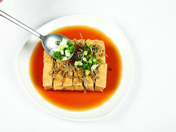 最後撒上青蔥即可。