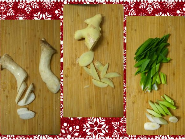 杏鮑菇對半縱切後，斜切成片
薑切片
蒜苗斜切，蒜白、蒜綠分開