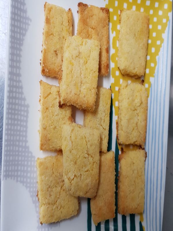 等烤箱冷卻後取出擺盤