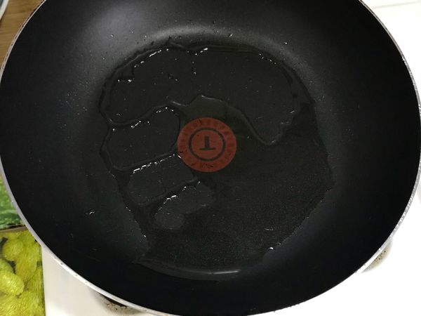 熱鍋後放油