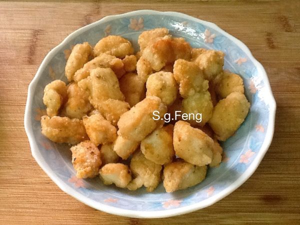 10.熟成雞丁先起鍋備用。