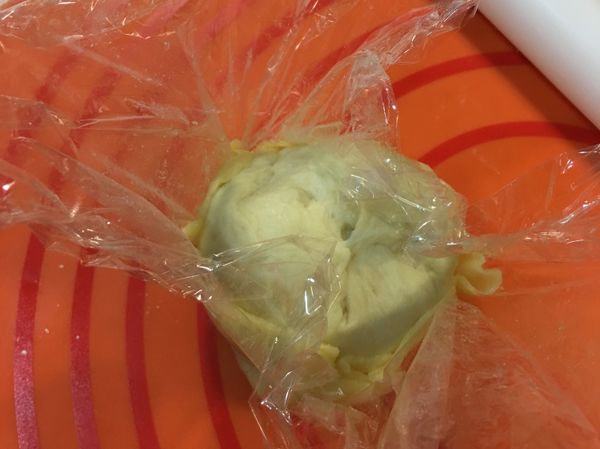 確實將酥皮覆蓋住麵糰