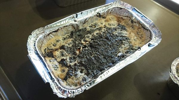 出爐，輕摔2次（約離桌面15公分）
圖為未摔時