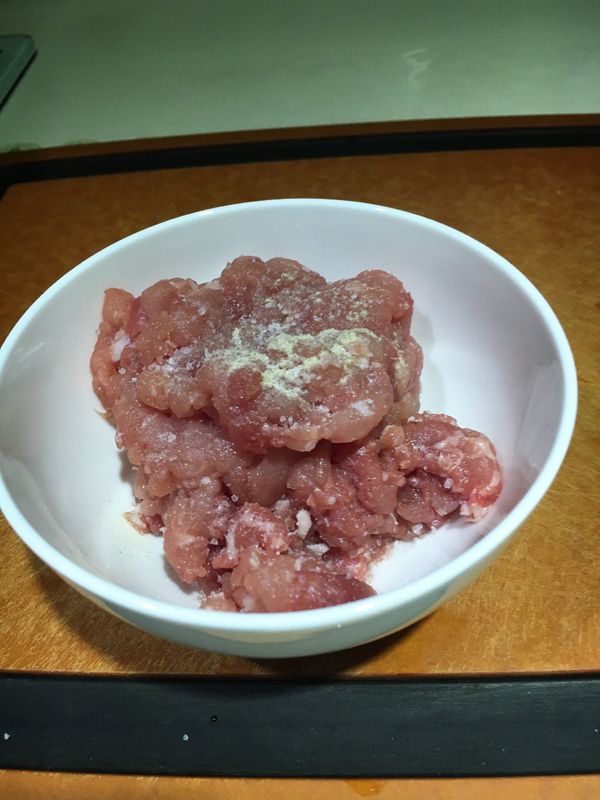 肉碎醃料：
胡椒粉 少許
海鹽 1茶匙