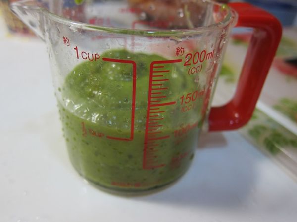 倒入現成的青醬100cc