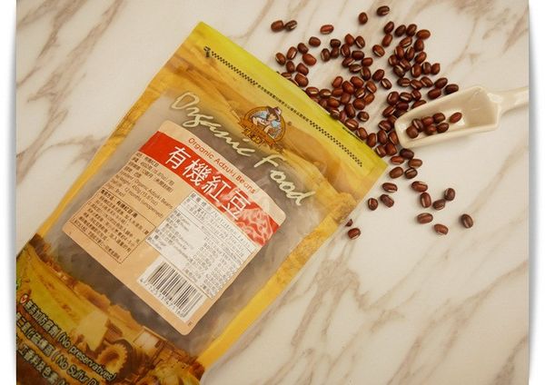給Ingrid小妞的食材幾乎都是用有機食品，這次的紅豆湯選用來自「米森世界有機原料地選物家」有機紅豆，不使用農藥、化學肥料及任何人工添加物，保留有機食品的天然成份。米森有機紅豆通過有機驗證，寶寶吃下肚健康又暖心、媽媽也好安心。