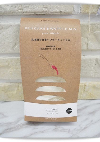 我是用這款日本North Farm Stock北海道鬆餅粉，特別的是這款鬆餅粉沒有添加砂糖可以吃到天然蛋香氣。