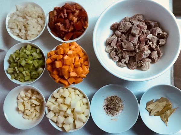 首先將食材準備好