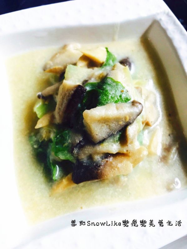 奶香燉蔬菜菇菇完成~~~