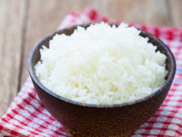 等待約15分鐘，電鍋按鈕跳起來
(注意，這步驟不要嚇到)
電源不要關掉，持續保溫燜15分鐘
一鍋香噴噴的熟飯就完成啦！