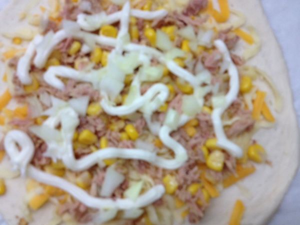 灑上洋蔥丁，美奶滋(若不喜歡可以省略，或少量)