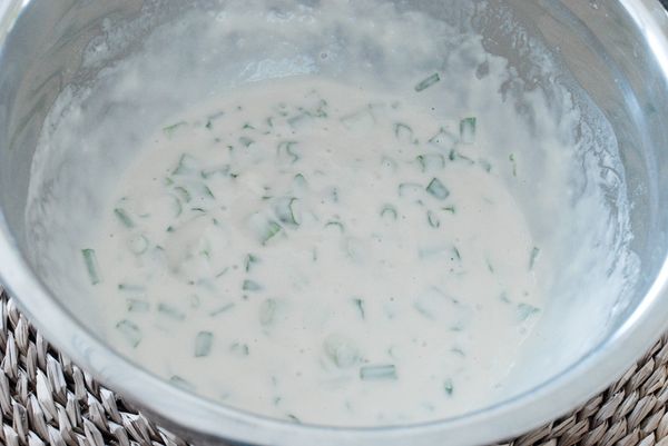 然後加入香蔥，拌勻