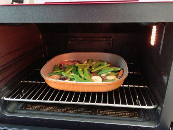 (1)水波爐煮鍵20分，蔬菜分段放入食材鍋中煮
(2)行程最後5分放甜豆