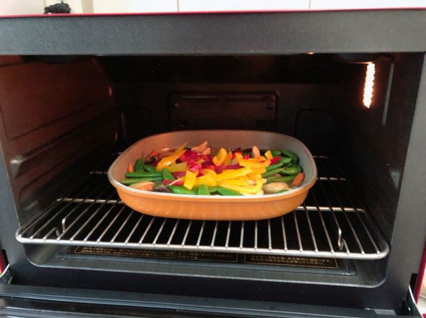 行程最後3分放甜椒，起鍋前30秒淋上黑醋提味