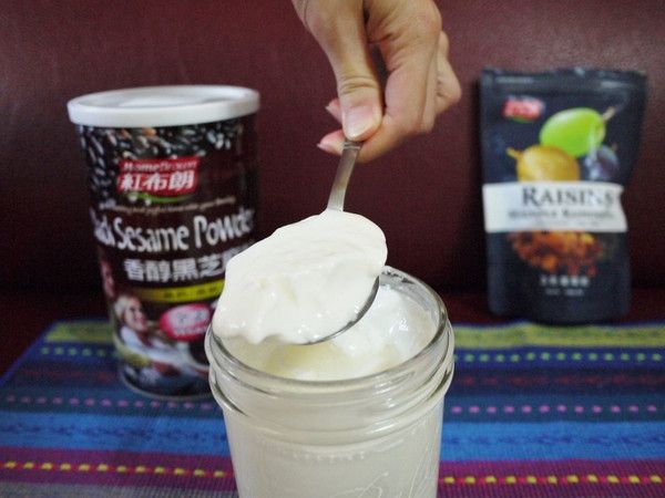 常溫放置一天之後就會凝結，放進冰箱中會更硬一點，更好挖。