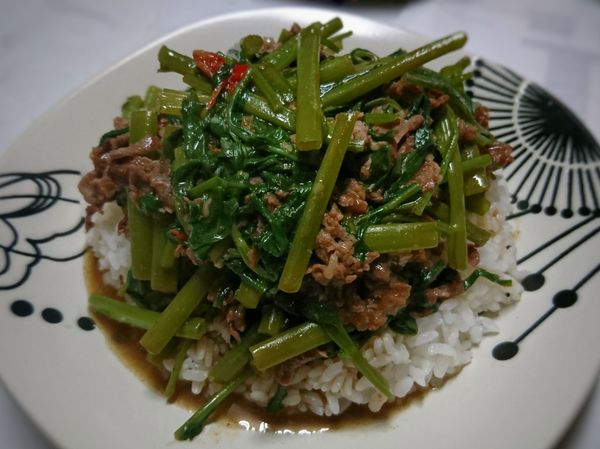 完成！！裝盤上菜。